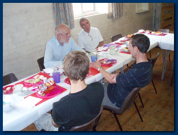 600x449 pixels (141K)